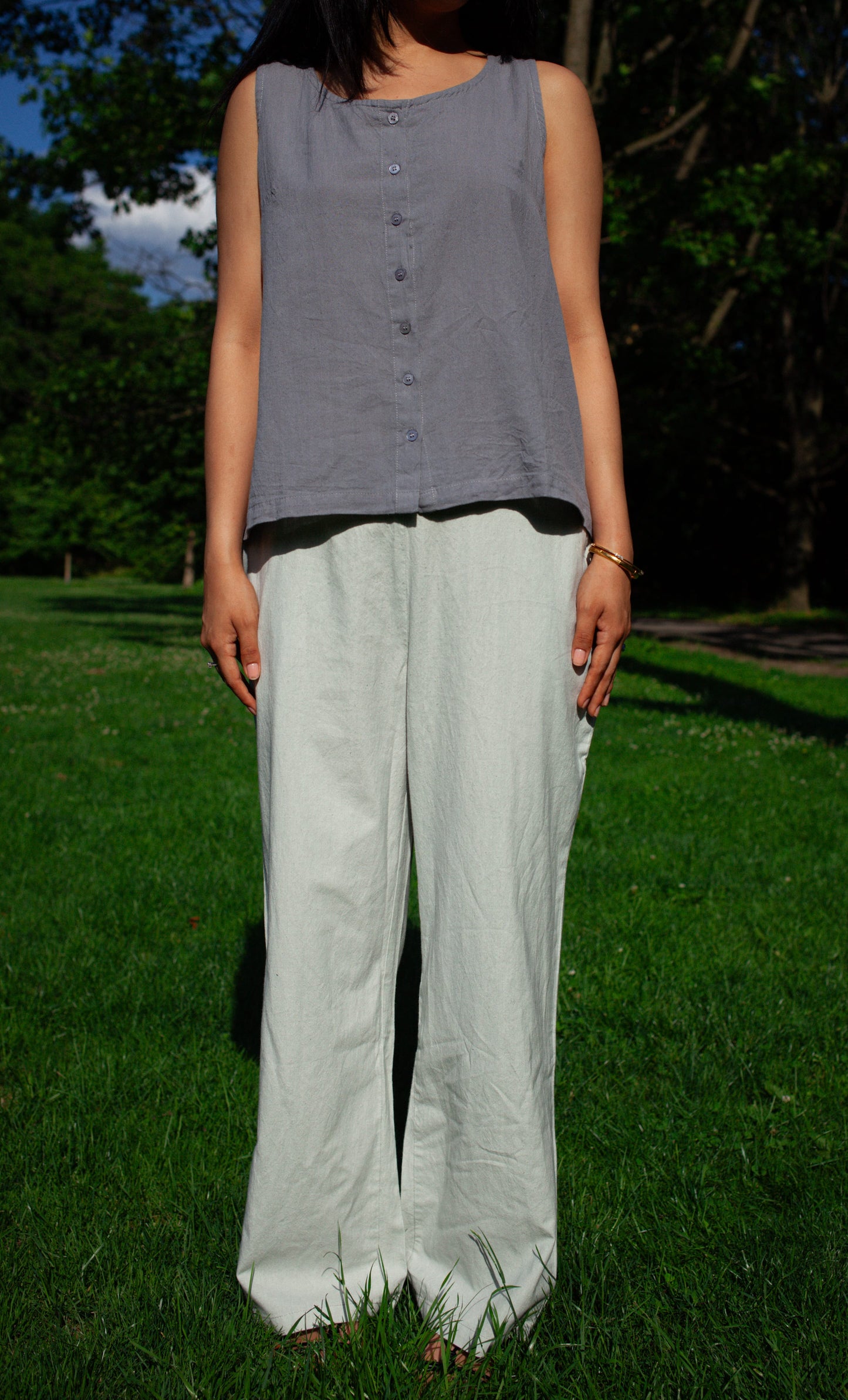 shedol model wearing tara tank