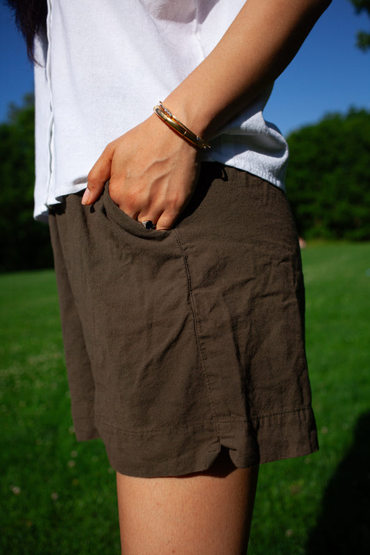 shedol mugu short chiya brown left side