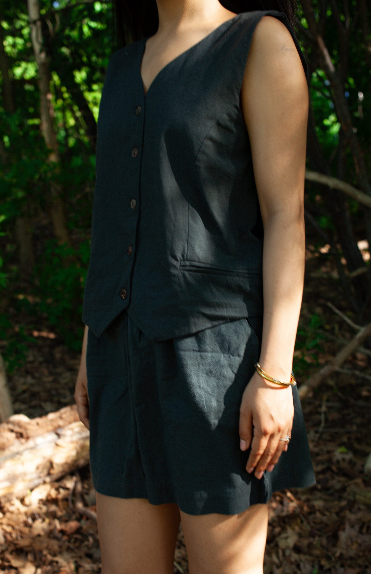 shedol tandi vest side