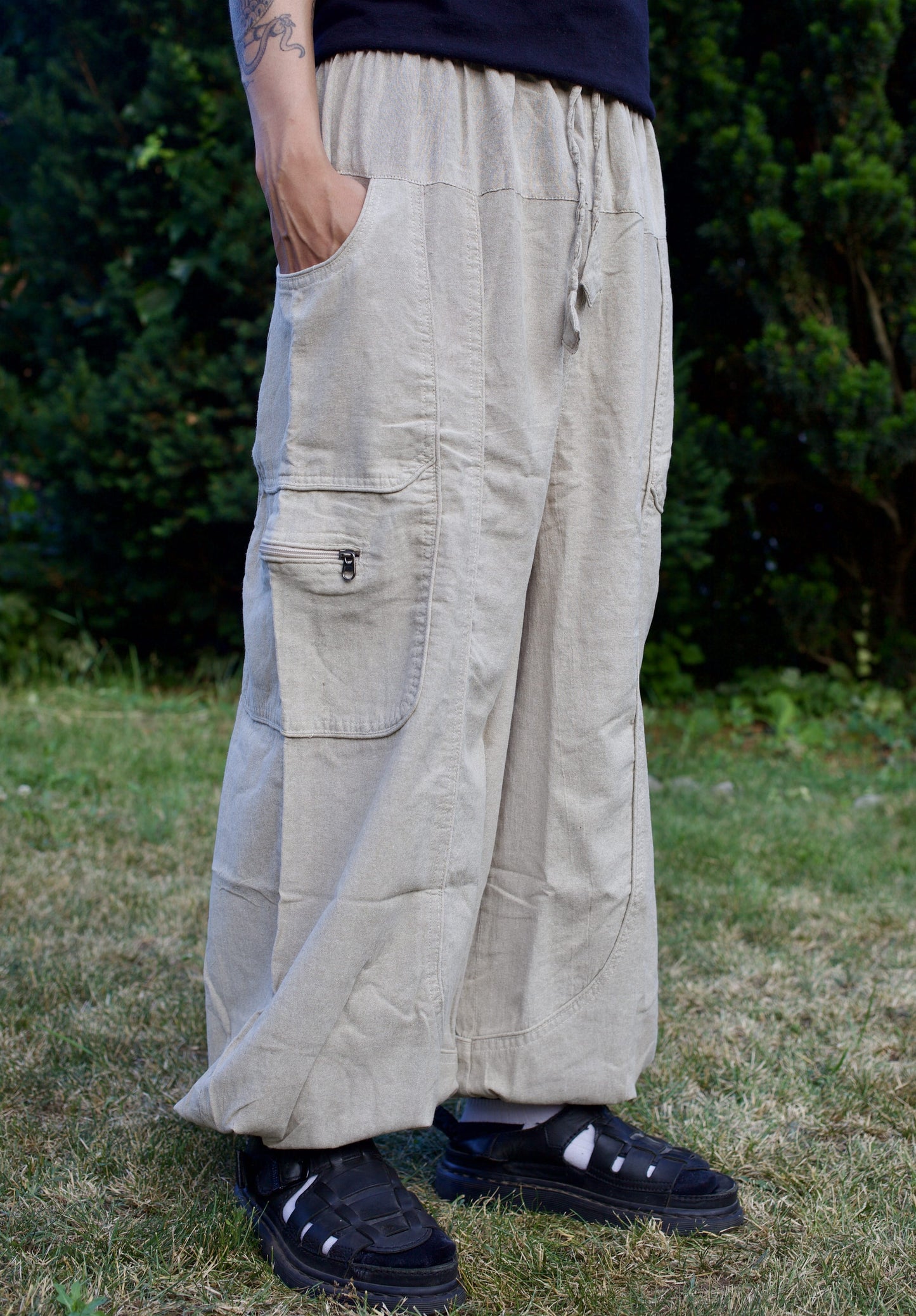 she bhaktapur pant beige right side