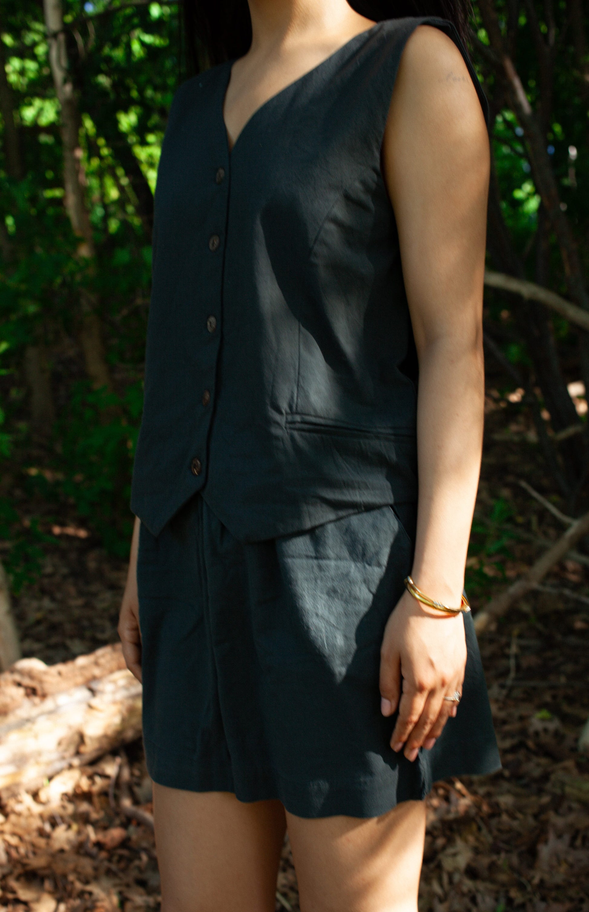 shedol tandi vest side